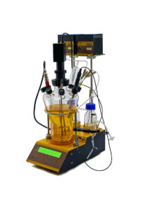 Autoclavable bench-top laboratory bioreactor used for fermentation and cell cultures